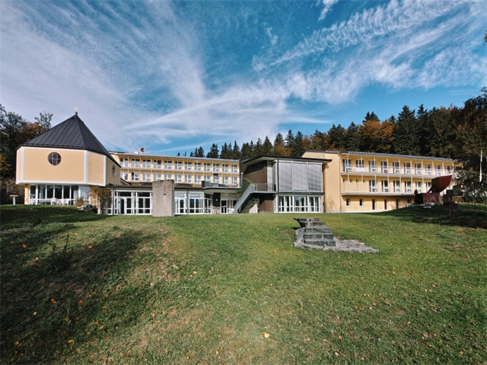 MartinNiemöllerHaus, Tagungshotel in Schmitten